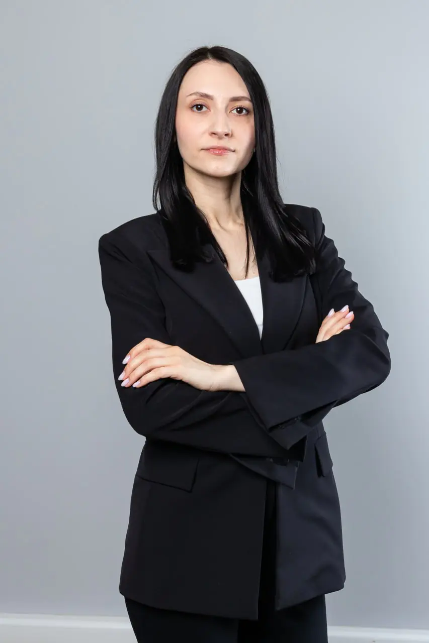  Сафарян Оксана 