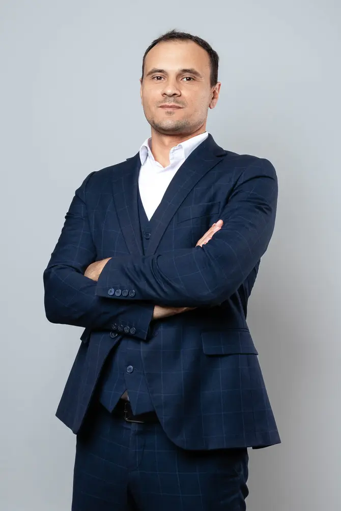  Елкин Владимир