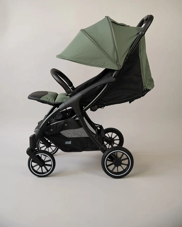 Наличие в каждом подъезде помещений для колясок и велосипедов